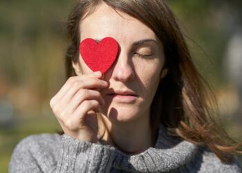 Understanding the Difference: Self-Compassion vs Self-Esteem Explained