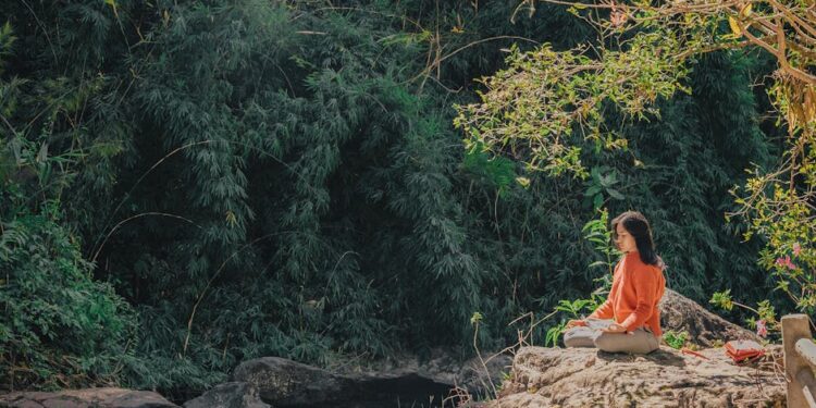 Unlocking Mindful Clarity: The Power of Walking Meditation