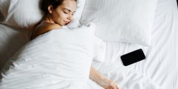 Unlock Natural Sleep: How White Noise Therapy Can Transform Your Nights